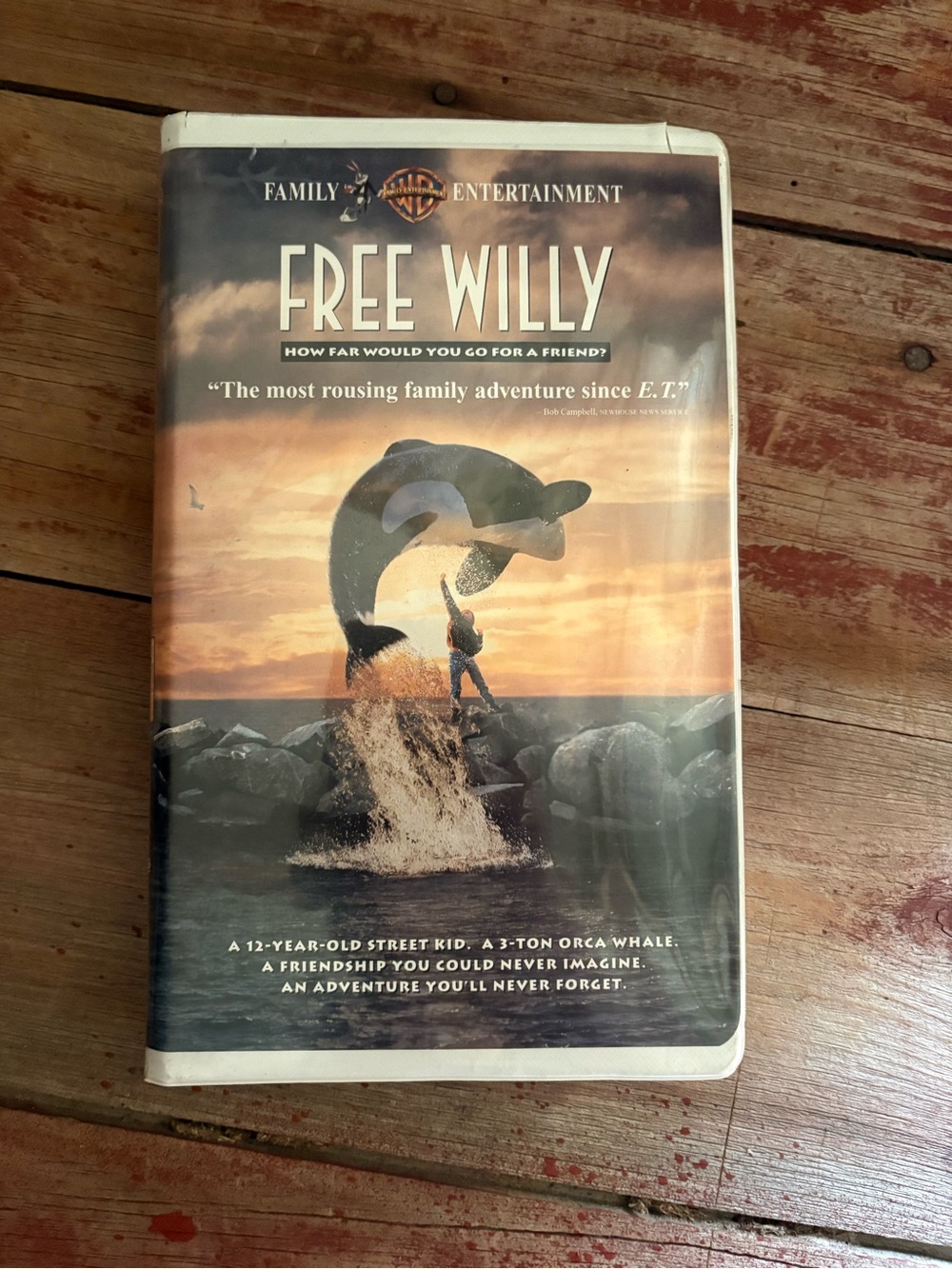 Warner Bros. Free Willy VHS - Blue, Black, White